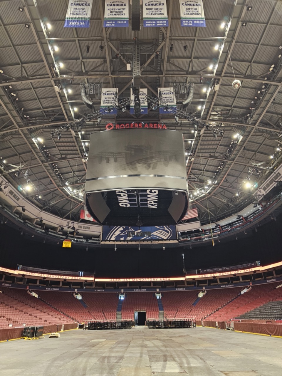 LGH - LucentHD case study, Vancouver Canucks Rogers Arena arena lift