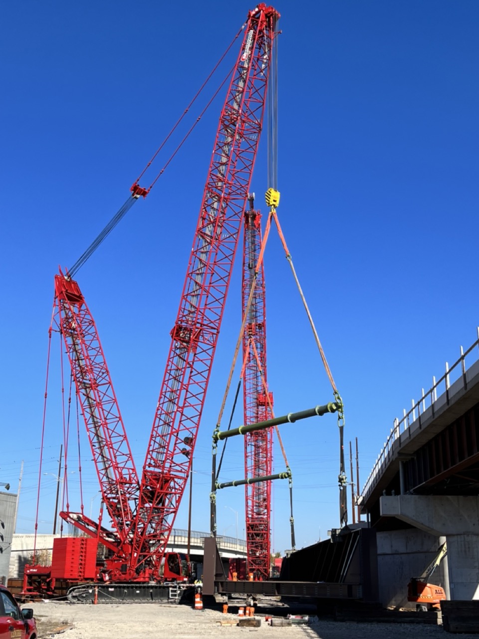 LGH modular modulift spreader bars lifting a bridge section on a jobsite